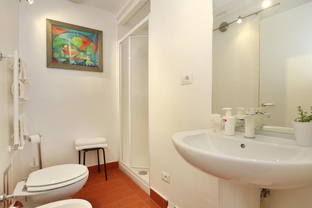 Lucretia House Hotel Firenze Bagian luar foto