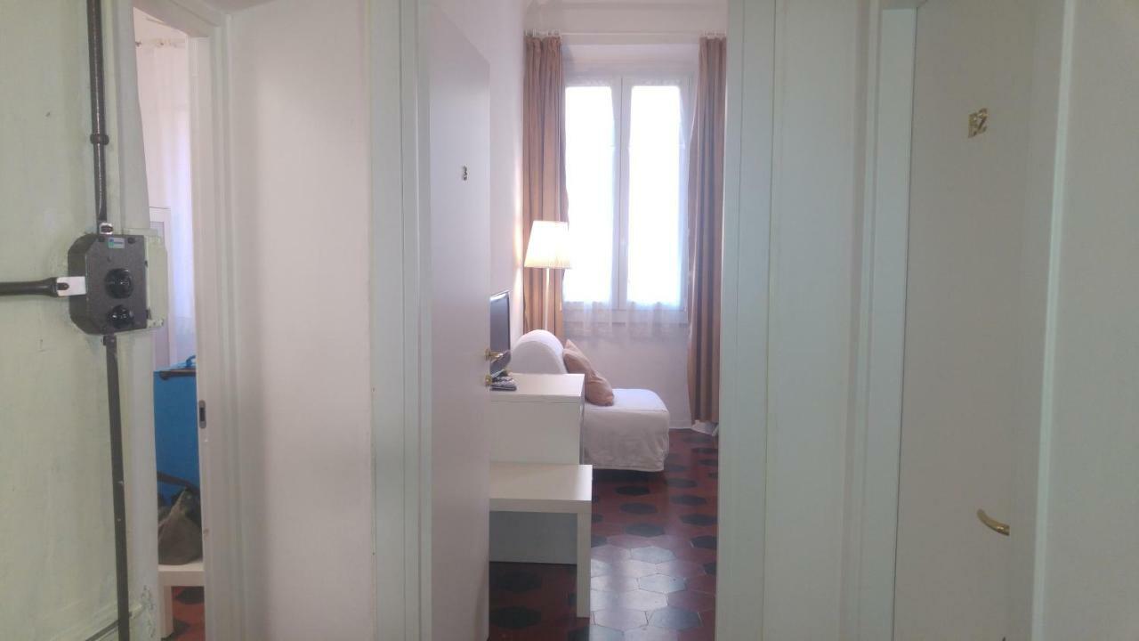 Lucretia House Hotel Firenze Bagian luar foto